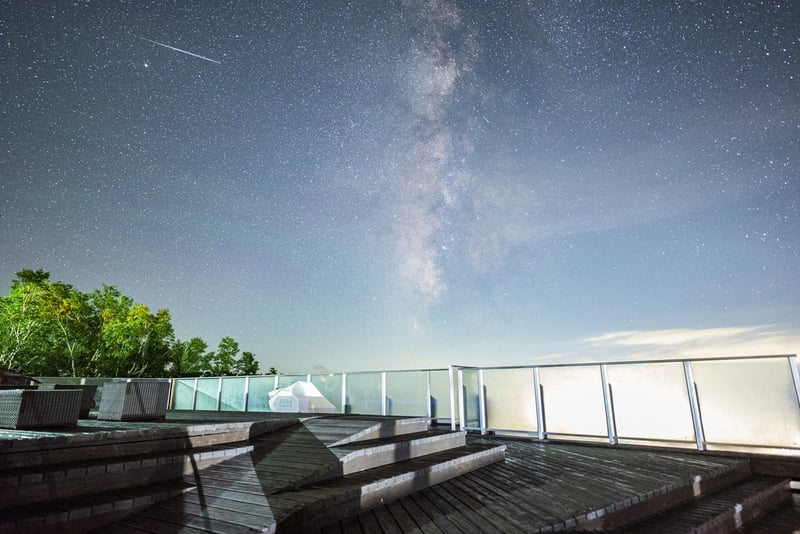 天の川と流星 (1)