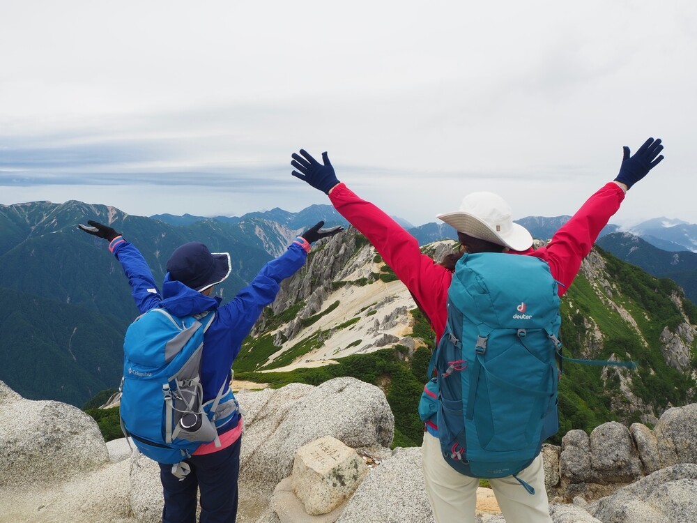 登山ガイドと登る、初めての山小屋泊登山。 アルプスの女王・燕岳へ② 「山頂登頂～山小屋滞在～下山」 後編 | Go! NAGANO 長野県公式観光サイト