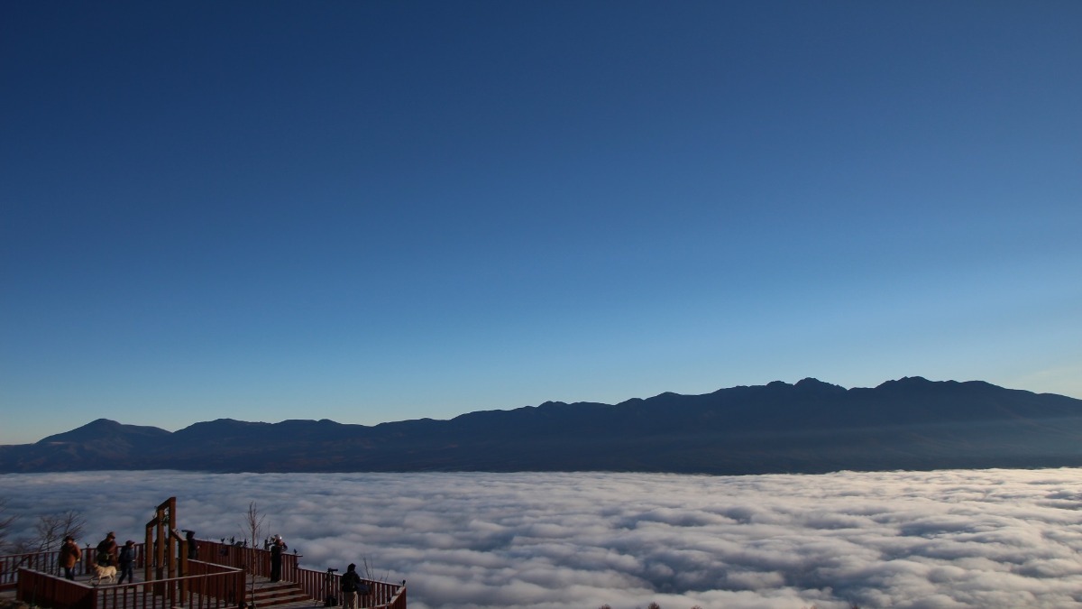 長野の雲海スポット14選。人気の絶景テラスや雲海が見えるホテルなどを