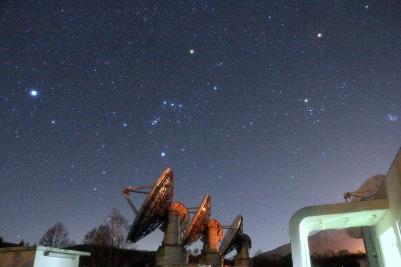 特集・長野県は“宇宙県”『信州星空ツーリズム』 長野県の星空の魅力を県内外の人に伝えるために 国立天文台野辺山宇宙電波観測所／株式会社南牧村振興公社・衣笠健三さん  | Go! NAGANO 長野県公式観光サイト